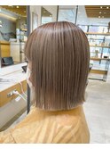 ぱつっと切りっぱなしボブ【シルキーベージュ】