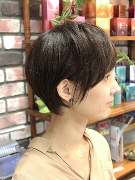 エクラート イーリス 高田馬場店(ECLART IriS) 《高田馬場美容室》耳かけ☆大人フェミニンなショートヘア