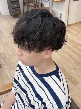 ネオリーブ クーロ メゾン 横浜(Neolive curro Maison) ソフトツイストスパイラル×黒髪ニュアンスパーマ[メンズ]