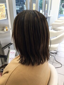 バサ 鷺ノ宮店(BASSA) 【スタイル】白髪ぼかしカラー×外ハネボブ