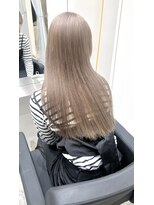 ウキ(uki)&nbsp;ブリーチ　ベージュ　レイヤーカット　トリートメント　 豊川