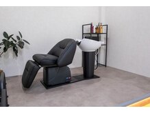 ココ(COCO)の雰囲気（リラックスできる柔かい質感のフルフラットのシャンプー台♪）