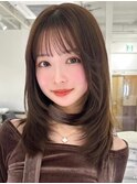 ハイライトカラーミルクティーベージュレイヤーカット