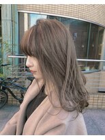 シア 春日部店(SHEER)&nbsp;セミロングとオリーブベージュ