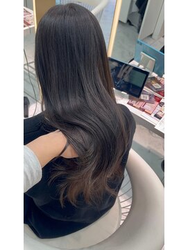 ロンドルピナス 小倉(Lond Lupinus) ミディアムレイヤーカット/似合わせカット/大人ガーリー/20代