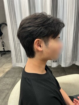 ウヌ ヘアルーム(uNu Hair Room) メンズ韓国風7：3パート