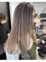 アライブ キチジョウジ(ALIVE Kichijoji)&nbsp;ALIVE吉祥寺 バレイヤージュアッシュブラウンベージュ外ハネボブ