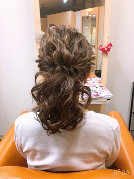 ヘアメイク ジェイエム ポニーテール