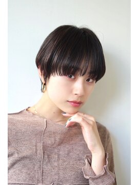 ノーヴェ(Nove) パーソナルカラー秋タイプ　マッシュショート