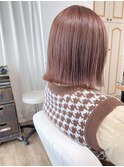切りっぱなしボブ ピンクベージュ シアーピンク