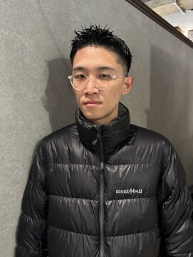 カムレイドフォーライフ(COMRADE 4 LIFE) スパイキーショート ミドルフェード 担当松尾