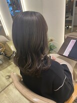 エム バイ ブローチェ(em by BROCHE)&nbsp;ハイライトベージュ×透明感×ミディアムレイヤー