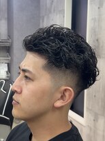 メイン(MENIN)&nbsp;ビジネスパーマフェード[相模大野/メンズ／眉毛／町田]