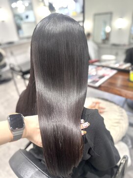 ホリー(HOLLY) うる艶ストレート