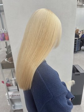 ティント 梅田(Tint) 【TOMOKI】ブロンドヘアー《大阪梅田駅》