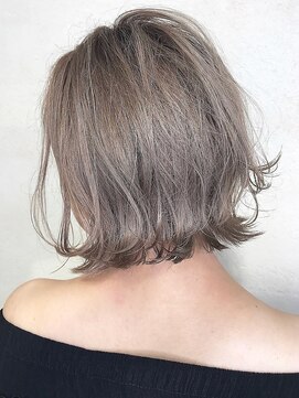 ダブルトーキョー シブヤ(W-TOKYO SHIBUYA) グレージュ