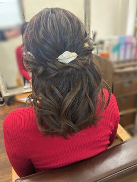 ワンイレブン 新橋銀座口(ONE_ELEVEN) ハーフアップ小顔修正