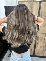 アミリー ひたち野うしく店(Amily)&nbsp;ハイライトバレイヤージュダブルカラーケアブリーチ20代30代