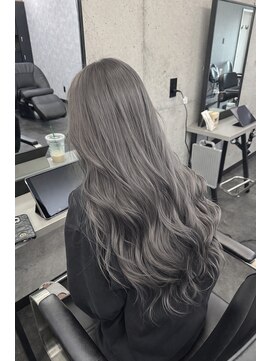 ロア(LoA) gray silver