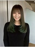 オリーブグリーン×ロングレイヤーカット