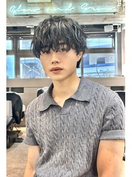 ネーム バイ グロー 大宮(NE:M by GLROW) men's/メンズ波巻きパーマナチュラルアップバングフェザーカット