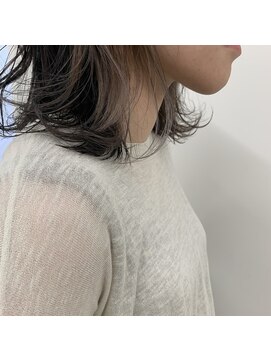 キー(kii) インナーカラーベージュ　イヤリングカラー　福岡　天神　薬院