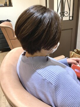 ルチカ(Luccica) ショートボブ+育てるハイライト