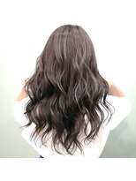 リリス(l'iris)&nbsp;【liris】白髪ぼかしハイライト×グレイパール×ハイレイヤー