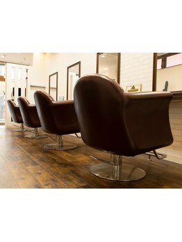 上質なサロンタイムを過ごしたい方へ★少人数制の落ち着いた空間であなたの理想のスタイルを叶えます！