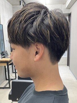 フイ 代々木(Hui) アップバング/メンズツーブロックマッシュ/束感ショート波巻き