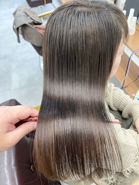 ランプ(Lamp) 縮毛矯正/髪質改善/クリスタライジング ビフォアー＆アフター