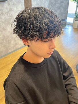 デプト(DEPT.) ツイストスパイラル/メンズパーマ/マッシュ/理容室/バーバー眉毛