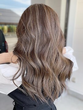 ユキオ オブ ヘアー(YUKIO of Hair) 大人美人艶カラーベージュ小顔カット透明感レイヤーロング