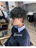 オムファミーユラグ(homme, famille raugh) 波巻きスパイラルパーマ