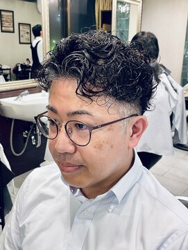グレイスフルバーバーロンドン 大宮店(Graceful Barber London) 【40代 男性】ロンドンミディアムパーマ(大宮/バーバー)