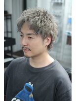 マーズ(MARS)&nbsp;マレットヘア×グレージュ×ピンツイスト/スパイキーショート