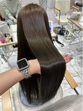 ヘアーアンドメイク ビス(HAIR&MAKE bis) 赤み消し！？透明感オリーブカラー【ココネ】