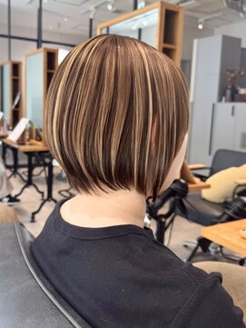 ヘアーカッティングガーデン ジャック モアザン 梅田店 ボブ/ショートボブ/ハイライト/20代/30代/大人女性/白髪ぼかし