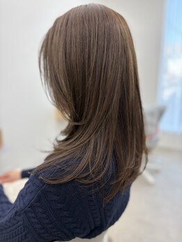 ロリ(Loli)の写真/カウンセリング重視◎店長経験ありのベテランstylistがマンツーマンであなたに似合うスタイルをご提案！