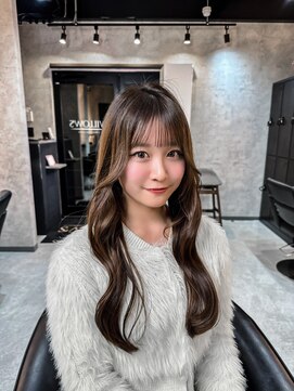 ウィローズ(WILLOW'S) 韓国風くびれレイヤーロング×透明感ベージュ