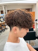 ルースト 南堀江店(ROOST)&nbsp;刈り上げセンターパート/波巻きツイストスパイラル/南堀江