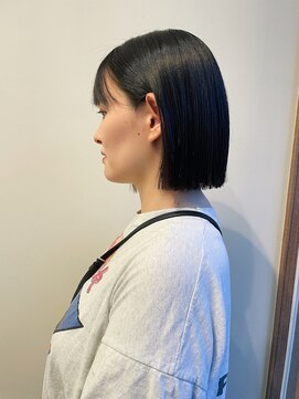アヴァンセ サニー美容室 ヘイリーボブ/切りっぱなしボブ/縮毛矯正