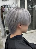 センターパートシルバーカラー