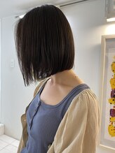 ウプヘアサロン ぱつっとボブスタイル@岡田華子