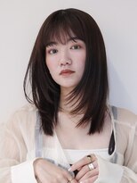 シスタ(SISTA) ミディアム大人レイヤー/ナチュラルストレートヘア【自由が丘】