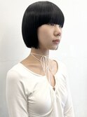 黒髪小顔オリーブグレーココアベージュミニボブ切りっぱなしボブ