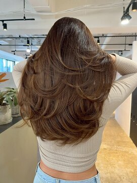 メリー オオサカ(Merly Osaka) brown butterfly layer cut