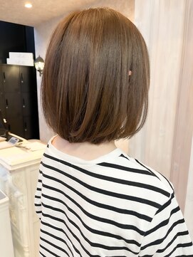 キャアリー(Caary) 福山人気ショコラベージュ艶髪ダメージレス内巻きボブスタイル