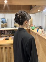 バド(bado)&nbsp;ヘアセット/お呼ばれヘア/パーティーヘア/カチモリヘア