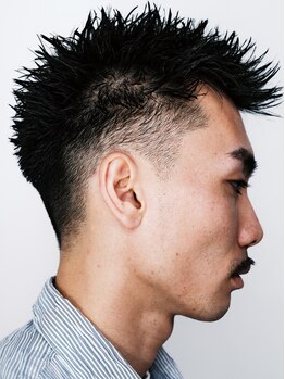 メリケンバーバーショップ コウベ(MERICAN BARBERSHOP KOBE)の写真/【当日割◎/口コミ◎/21時まで営業】ネオクラシックなバーバー ・ハンサムなメンズカット/フェード/パーマ